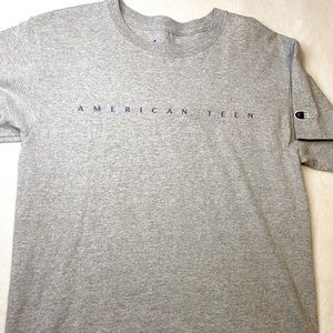 💥 3 for $15 💥 Champion Gray T-Shirt size Medium